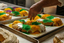 Load image into Gallery viewer, Traditional King Cake - Shipped